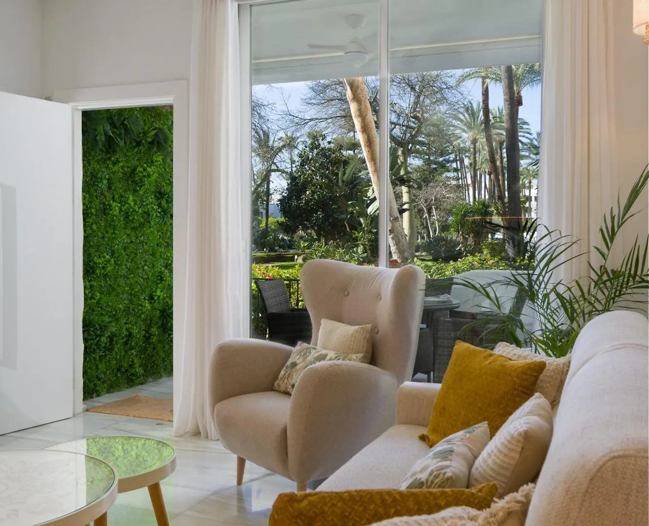 Apartamentos Urb, La Alcazaba 614 Y 642 Banus Marbella