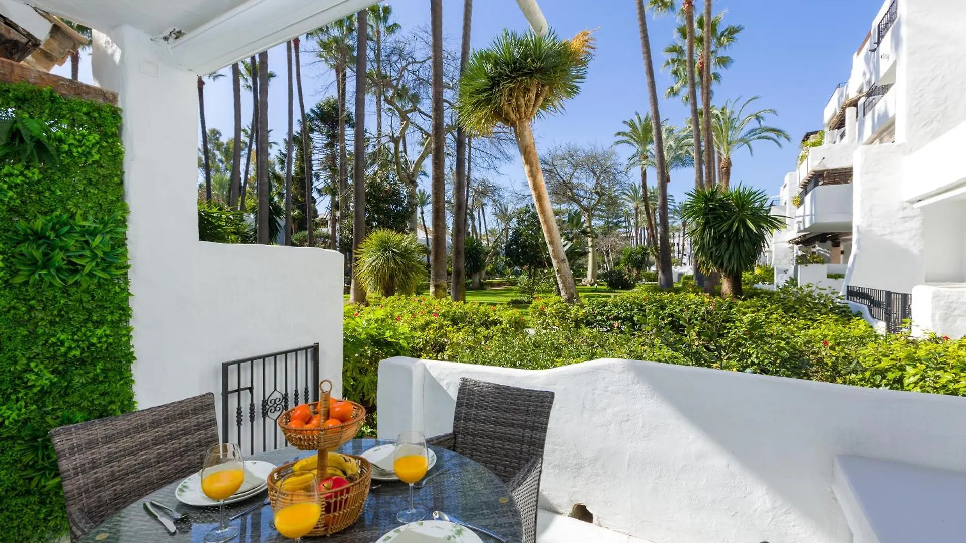 Apartamentos Urb, La Alcazaba 614 Y 642 Banus Marbella 0*,  Spain